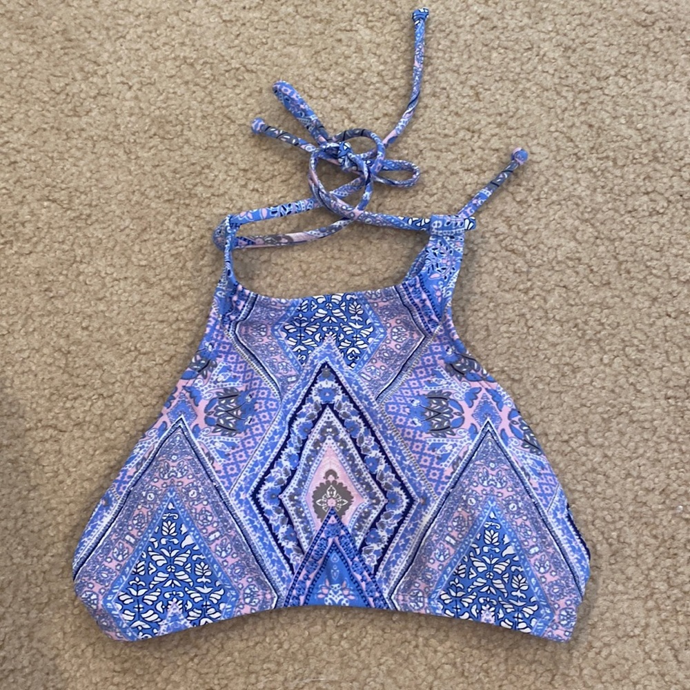 Halter bikini top